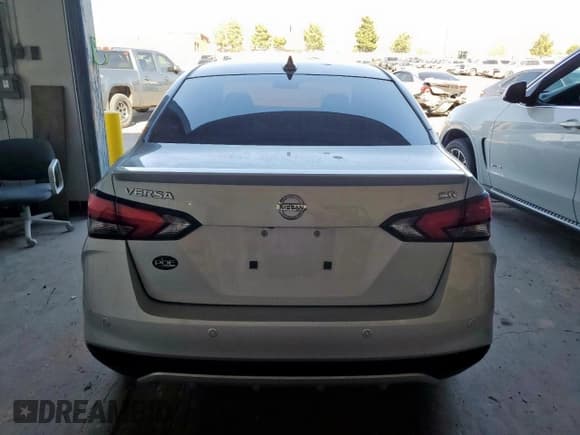 ✅ 2021 Nissan Versa SR • VIN: 3N1CN8FV5ML925725 • Lot: 67522605. Listed on Copart with 28,464 mi. Free auction sales archive from the USA and detailed vehicle history report at DreamBid. Image 6.