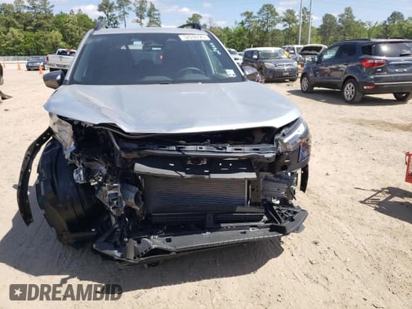 ✅ 2025 Subaru Forester Premium • VIN: JF2SLDBC6SH451339 • Lot: 52978725. Listed on Copart with 2,378 mi. Free auction sales archive from the USA and detailed vehicle history report at DreamBid. Image 5.