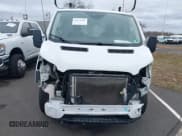 ✅ 2019 Ford Transit • VIN: 1FTYR1YM6KKA42086 • Lot: 41574522. Wystawiony na IAAI z przebiegiem 119 734 mil. Bezpłatny archiwum sprzedaży aukcyjnych z USA i szczegółowy raport historii pojazdu na DreamBid. Zdjęcie 6.