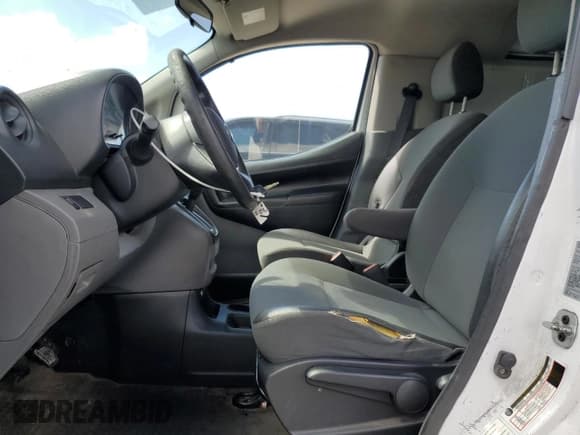 ✅ 2017 Nissan NV200 SV • VIN: 3N6CM0KN5HK696298 • Lot: 85522645. Listed on Copart with 240,027 mi. Free auction sales archive from the USA and detailed vehicle history report at DreamBid. Image 7.