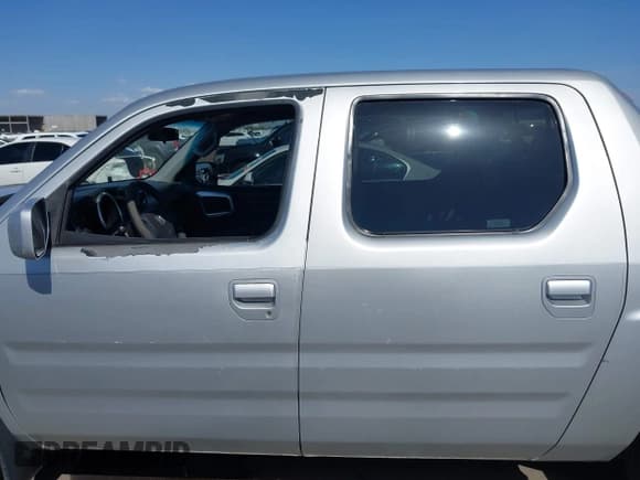✅ 2007 Honda Ridgeline RTS • VIN: 2HJYK16467H543402 • Lot: 42068582. Listed on IAAI with 232,067 mi. Free auction sales archive from the USA and detailed vehicle history report at DreamBid. Image 14.