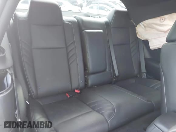 ✅ 2018 Dodge Challenger SRT Hellcat • VIN: 2C3CDZC99JH116041 • Lot: 40463298. Wystawiony na IAAI z przebiegiem 16 890 mil. Bezpłatny archiwum sprzedaży aukcyjnych z USA i szczegółowy raport historii pojazdu na DreamBid. Zdjęcie 8.