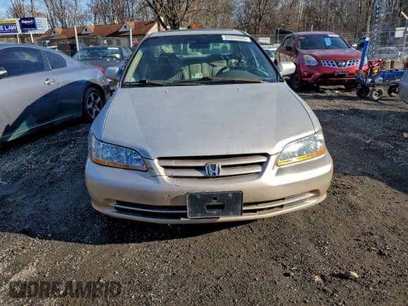 ✅ 1998 Honda Accord EX • VIN: 1HGCG5657WA112470 • Лот: 94920695. Опубликован ранее на Copart с пробегом 199 463 миль. Бесплатный доступ к архиву аукционных продаж из США и подробный отчёт об истории автомобиля на DreamBid. Изображение 5.