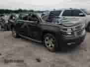 2017 Chevrolet Suburban Premier z VIN 1GNSCJKC7HR123032, wystawiony jako Copart lot #70243104 z przebiegiem Nie podano mil oraz Szkoda całkowita • Salvage title. Historia ofert i sprzedaży dostępna na DreamBid. Obrazek 12.