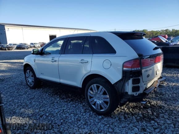✅ 2008 Lincoln MKX • VIN: 2LMDU88C28BJ14028 • Lot: 81858655. Listed on Copart with 89,837 mi. Free auction sales archive from the USA and detailed vehicle history report at DreamBid. Image 2.