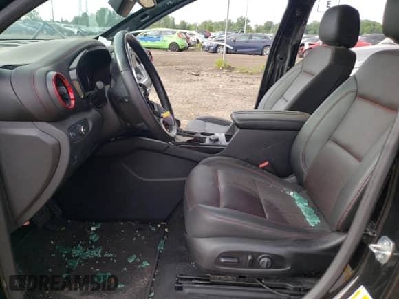 2021 Chevrolet Blazer RS z VIN 3GNKBKRS2MS515770, wystawiony jako Copart lot #58740134 z przebiegiem Nie podano mil oraz Szkoda całkowita • Salvage title. Historia ofert i sprzedaży dostępna na DreamBid. Obrazek 7.