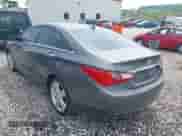 2011 Hyundai Sonata SE с VIN 5NPEC4AB5BH210765, выставлен на аукционе IAAI как лот 42061323 с пробегом 147 900 миль миль и . История ставок и продаж доступна на DreamBid. Изображение 3.