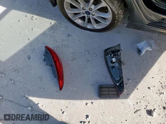 ✅ 2019 Ford Fusion Titanium • VIN: 3FA6P0SU6KR145073 • Lot: 65284025. Listed on Copart with 77,015 mi. Free auction sales archive from the USA and detailed vehicle history report at DreamBid. Image 12.