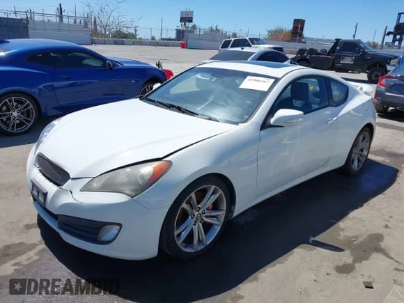 ✅ 2010 Hyundai Genesis Coupe • VIN: KMHHU6KH2AU006871 • Lot: 41906167. Wystawiony na IAAI z przebiegiem 118 585 mil. Bezpłatny archiwum sprzedaży aukcyjnych z USA i szczegółowy raport historii pojazdu na DreamBid. Zdjęcie 2.