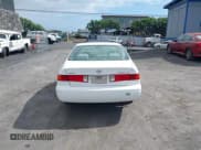 ✅ 2000 Toyota Camry LE • VIN: JT2BG22K2Y0459372 • Lot: 43253575. Wystawiony na IAAI z przebiegiem 146 366 mil. Bezpłatny archiwum sprzedaży aukcyjnych z USA i szczegółowy raport historii pojazdu na DreamBid. Zdjęcie 16.