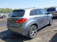 ✅ 2017 Mitsubishi Outlander SE • VIN: JA4AP3AW4HZ040409 • Lot: 42064244. Listed on IAAI with 90,948 mi. Free auction sales archive from the USA and detailed vehicle history report at DreamBid. Image 4.
