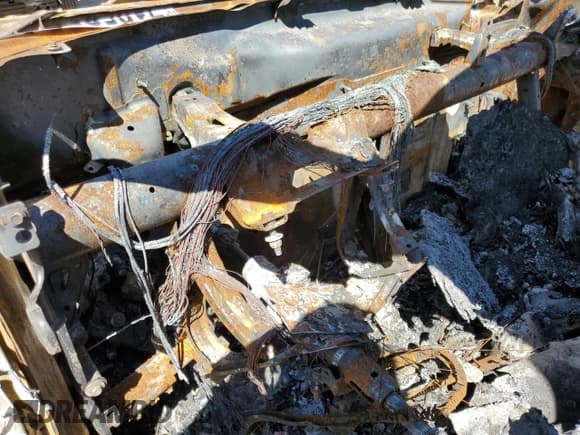 ✅ 2019 Chevrolet Silverado 1500 LT Trail Boss • VIN: 3GCPYFED6KG264537 • Lot: 71259884. Wystawiony na Copart z przebiegiem Nie podano. Bezpłatny archiwum sprzedaży aukcyjnych z USA i szczegółowy raport historii pojazdu na DreamBid. Zdjęcie 9.