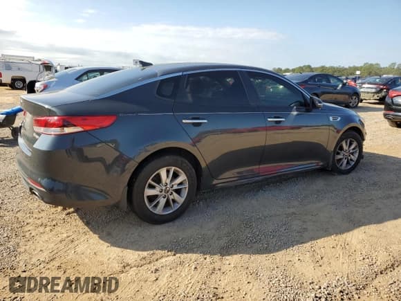 ✅ 2016 Kia Optima LX • VIN: 5XXGT4L39GG027581 • Lot: 87127025. Wystawiony na Copart z przebiegiem 220 695 mil. Bezpłatny archiwum sprzedaży aukcyjnych z USA i szczegółowy raport historii pojazdu na DreamBid. Zdjęcie 3.
