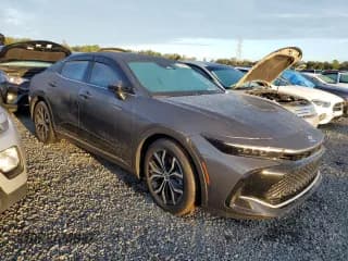 ✅ 2024 Toyota Crown XLE • VIN: JTDAAAAF7R3020929 • Лот: 73869494. Опубликован ранее на Copart с пробегом Не указан. Бесплатный доступ к архиву аукционных продаж из США и подробный отчёт об истории автомобиля на DreamBid. Изображение 4.