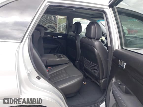 ✅ 2012 Kia Sorento SX • VIN: 5XYKWDA26CG194384 • Lot: 43499865. Wystawiony na IAAI z przebiegiem 97 000 mil. Bezpłatny archiwum sprzedaży aukcyjnych z USA i szczegółowy raport historii pojazdu na DreamBid. Zdjęcie 8.