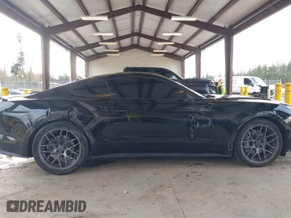 ✅ 2018 Ford Mustang GT Premium • VIN: 1FA6P8CFXJ5129121 • Lot: 43763902. Listed on IAAI with 67,687 mi. Free auction sales archive from the USA and detailed vehicle history report at DreamBid. Image 13.