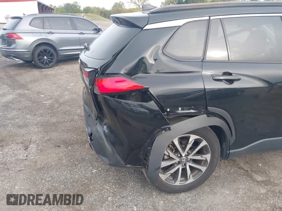 ✅ 2023 Toyota Corolla Cross XLE • VIN: 7MUDAABG2PV078789 • Lot: 43316110. Listed on IAAI with 18,307 mi. Free auction sales archive from the USA and detailed vehicle history report at DreamBid. Image 6.