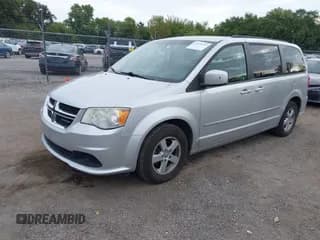 ✅ 2012 Dodge Grand Caravan SXT • VIN: 2C4RDGCG1CR197431 • Lot: 43273747. Wystawiony na IAAI z przebiegiem 243 376 mil. Bezpłatny archiwum sprzedaży aukcyjnych z USA i szczegółowy raport historii pojazdu na DreamBid. Zdjęcie 2.