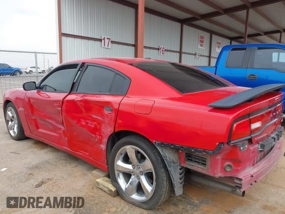 ✅ 2012 Dodge Charger Road/Track • VIN: 2C3CDXCT9CH303587 • Лот: 41896083. Опубликован ранее на IAAI с пробегом 122 080 миль. Бесплатный доступ к архиву аукционных продаж из США и подробный отчёт об истории автомобиля на DreamBid. Изображение 6.