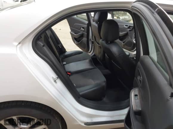 2015 Chevrolet Malibu LT with VIN 1G11C5SL2FF217211, listed as a IAAI auction lot 43456087 with 175,332 mi miles and . Bid and sale history available at DreamBid. Image 8.