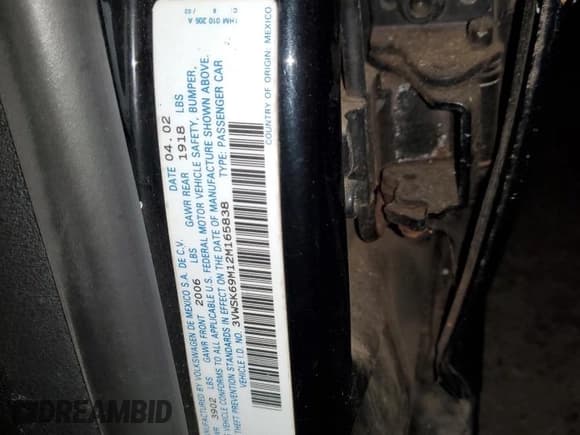 ✅ 2002 Volkswagen Jetta GLS • VIN: 3VWSK69M12M165838 • Lot: 92888115. Wystawiony na Copart z przebiegiem 292 452 mil. Bezpłatny archiwum sprzedaży aukcyjnych z USA i szczegółowy raport historii pojazdu na DreamBid. Zdjęcie 12.