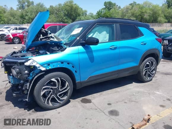 2025 Chevrolet TrailBlazer RS с VIN KL79MUSL0SB091494, выставлен на аукционе IAAI как лот 42424482 с пробегом 2 998 миль миль и . История ставок и продаж доступна на DreamBid. Изображение 2.