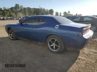 2010 Dodge Challenger SE z VIN 2B3CJ4DV6AH109150, wystawiony jako Copart lot #70212064 z przebiegiem 129 680 mil mil oraz Czysty tytuł • Clean title. Historia ofert i sprzedaży dostępna na DreamBid. Obrazek 2.