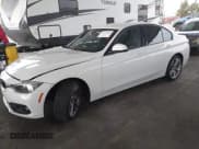 ✅ 2016 BMW 3 Series 328i • VIN: WBA8E9G51GNT46305 • Lot: 43367894. Wystawiony na IAAI z przebiegiem 103 377 mil. Bezpłatny archiwum sprzedaży aukcyjnych z USA i szczegółowy raport historii pojazdu na DreamBid. Zdjęcie 17.