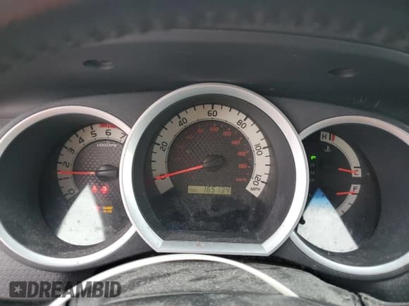 ✅ 2011 Toyota Tacoma • VIN: 3TMLU4EN1BM066411 • Lot: 85929795. Listed on Copart with 165,134 mi. Free auction sales archive from the USA and detailed vehicle history report at DreamBid. Image 9.