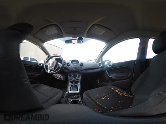 ✅ 2015 Ford Fiesta SE • VIN: 3FADP4BJ2FM189661 • Lot: 43244751. Wystawiony na IAAI z przebiegiem 82 772 mil. Bezpłatny archiwum sprzedaży aukcyjnych z USA i szczegółowy raport historii pojazdu na DreamBid. Zdjęcie 18.