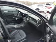 ✅ 2017 Mercedes-Benz C 300 • VIN: 55SWF4KB5HU191862 • Lot: 43571700. Wystawiony na IAAI z przebiegiem 135 236 mil. Bezpłatny archiwum sprzedaży aukcyjnych z USA i szczegółowy raport historii pojazdu na DreamBid. Zdjęcie 5.