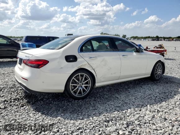 ✅ 2022 Mercedes-Benz E 450 • VIN: W1KZF5KB5NB084741 • Lot: 51249605. Listed on Copart with 26,198 mi. Free auction sales archive from the USA and detailed vehicle history report at DreamBid. Image 3.