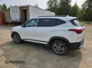 ✅ 2021 Kia Seltos S • VIN: KNDEUCAA4M7133926 • Лот: 65390595. Опубликован ранее на Copart с пробегом 121 967 миль. Бесплатный доступ к архиву аукционных продаж из США и подробный отчёт об истории автомобиля на DreamBid. Изображение 2.