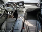 ✅ 2018 Mercedes-Benz GLC 300 • VIN: WDC0G4KBXJV074297 • Lot: 85949405. Wystawiony na Copart z przebiegiem 144 599 mil. Bezpłatny archiwum sprzedaży aukcyjnych z USA i szczegółowy raport historii pojazdu na DreamBid. Zdjęcie 8.