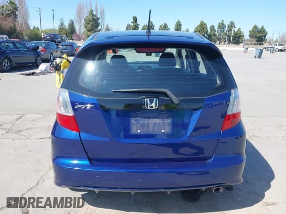 ✅ 2013 Honda Fit Sport • VIN: JHMGE8H52DC033096 • Lot: 41767007. Listed on IAAI with 70,398 mi. Free auction sales archive from the USA and detailed vehicle history report at DreamBid. Image 17.