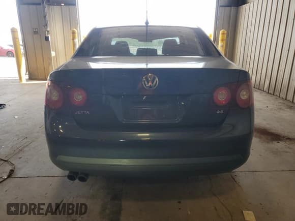 ✅ 2010 Volkswagen Jetta • VIN: 3VWHZ7AJ9AM063294 • Лот: 70508725. Опубликован ранее на Copart с пробегом 111 662 миль. Бесплатный доступ к архиву аукционных продаж из США и подробный отчёт об истории автомобиля на DreamBid. Изображение 6.