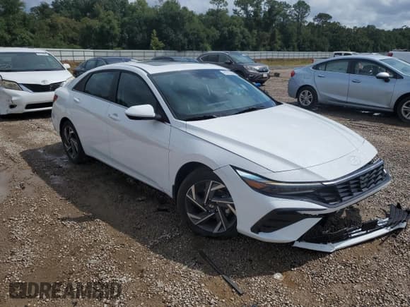 ✅ 2025 Hyundai Elantra SEL Convenience • VIN: KMHLS4DG1SU877240 • Lot: 81773365. Listed on Copart with 8,799 mi. Free auction sales archive from the USA and detailed vehicle history report at DreamBid. Image 4.