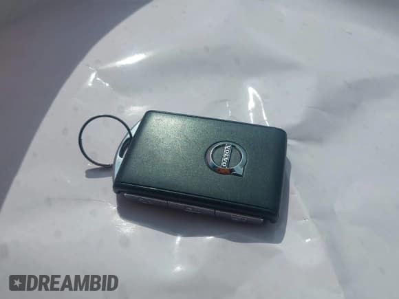 ✅ 2016 Volvo XC90 T6 Momentum • VIN: YV4A22PK9G1014482 • Lot: 43457924. Listed on IAAI with 94,275 mi. Free auction sales archive from the USA and detailed vehicle history report at DreamBid. Image 11.