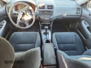 ✅ 2005 Honda Accord EX • VIN: 1HGCM56715A054526 • Лот: 82297335. Опубликован ранее на Copart с пробегом 231 823 миль. Бесплатный доступ к архиву аукционных продаж из США и подробный отчёт об истории автомобиля на DreamBid. Изображение 8.