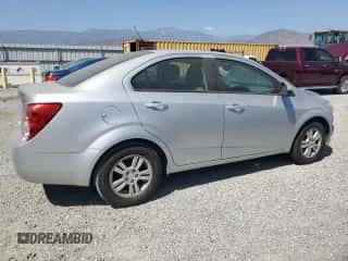 ✅ 2012 Chevrolet Sonic LS • VIN: 1G1JB5SH8C4211550 • Лот: 66561364. Размещён на Copart с пробегом 112 008 миль миль. Получите бесплатный доступ к архиву аукционных продаж из США и посмотрите подробный отчёт об истории автомобиля на DreamBid. Изображение 3.