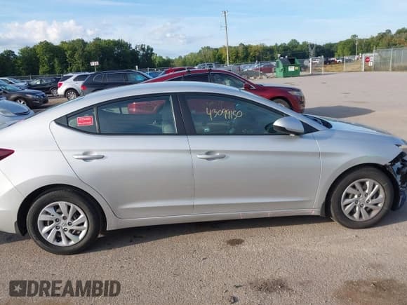 ✅ 2020 Hyundai Elantra SE • VIN: 5NPD74LF0LH522171 • Lot: 43099150. Listed on IAAI with 20,654 mi. Free auction sales archive from the USA and detailed vehicle history report at DreamBid. Image 13.