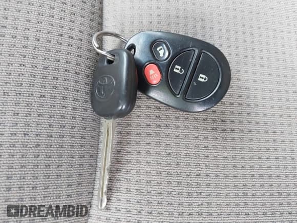 ✅ 2005 Toyota Sienna CE • VIN: 5TDZA23CX5S383343 • Lot: 43448541. Listed on IAAI with 191,288 mi. Free auction sales archive from the USA and detailed vehicle history report at DreamBid. Image 11.