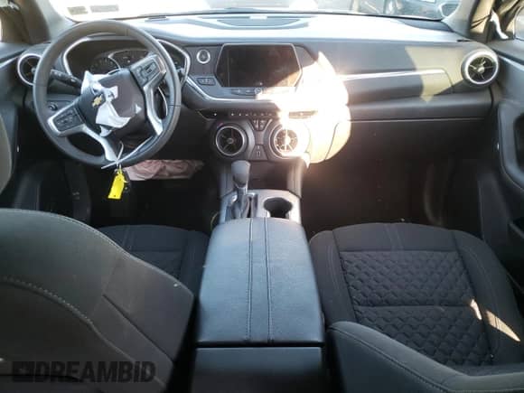 2022 Chevrolet Blazer LT с VIN 3GNKBHR41NS145529, выставлен на аукционе Copart как лот 40863173 с пробегом 9 279 миль миль и . История ставок и продаж доступна на DreamBid. Изображение 8.