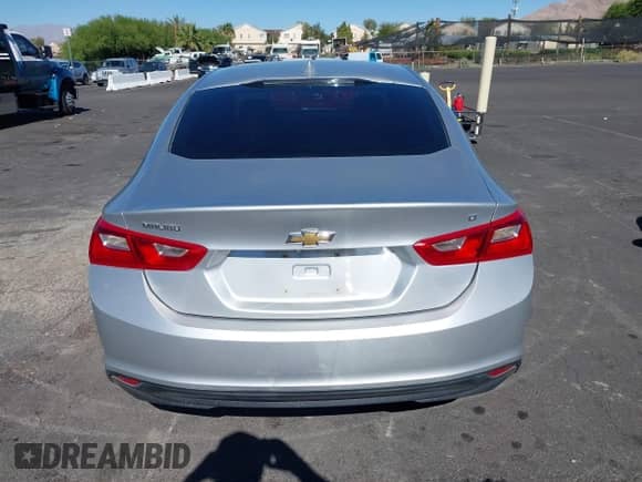 2016 Chevrolet Malibu LT z VIN 1G1ZE5ST0GF292956, wystawiony jako IAAI lot #43545640 z przebiegiem 156 966 mil mil oraz . Historia ofert i sprzedaży dostępna na DreamBid. Obrazek 16.