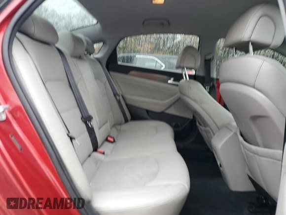 ✅ 2015 Hyundai Sonata Sport • VIN: 5NPE34AF9FH050723 • Лот: 90283815. Опубликован ранее на Copart с пробегом 84 583 миль. Бесплатный доступ к архиву аукционных продаж из США и подробный отчёт об истории автомобиля на DreamBid. Изображение 10.