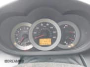 ✅ 2006 Toyota RAV4 Sport • VIN: JTMBD32V565004533 • Лот: 43911819. Опубликован ранее на IAAI с пробегом 166 173 миль. Бесплатный доступ к архиву аукционных продаж из США и подробный отчёт об истории автомобиля на DreamBid. Изображение 7.