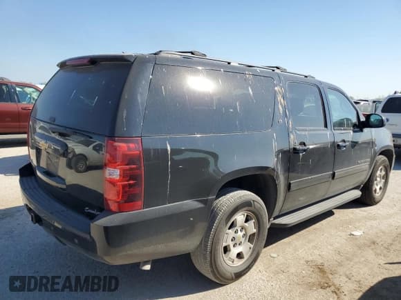 ✅ 2014 Chevrolet Suburban LT • VIN: 1GNSCJE0XER190544 • Lot: 73096564. Wystawiony na Copart z przebiegiem 106 842 mil. Bezpłatny archiwum sprzedaży aukcyjnych z USA i szczegółowy raport historii pojazdu na DreamBid. Zdjęcie 3.