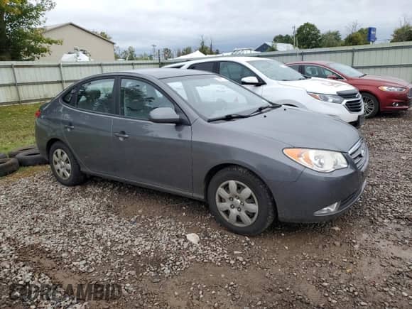 2008 Hyundai Elantra GLS z VIN KMHDU46D58U417699, wystawiony jako Copart lot #72817774 z przebiegiem 104 296 mil mil oraz Czysty tytuł • Clean title. Historia ofert i sprzedaży dostępna na DreamBid. Obrazek 4.