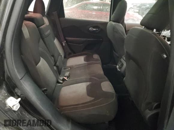 ✅ 2014 Jeep Cherokee Latitude • VIN: 1C4PJMCS4EW126141 • Lot: 92436705. Wystawiony na Copart z przebiegiem 174 245 mil. Bezpłatny archiwum sprzedaży aukcyjnych z USA i szczegółowy raport historii pojazdu na DreamBid. Zdjęcie 11.