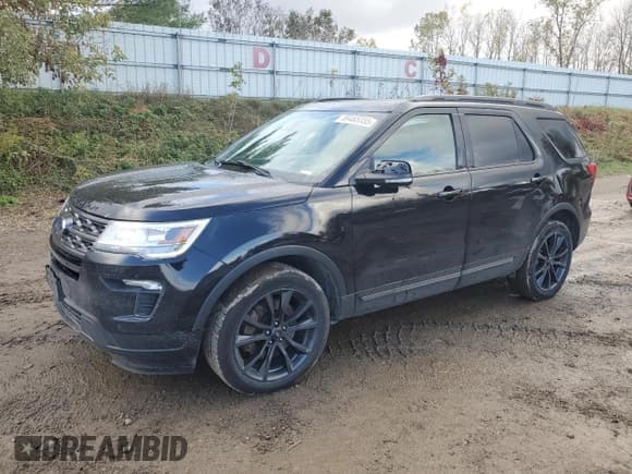 ✅ 2018 Ford Explorer XLT • VIN: 1FM5K8D88JGB95588 • Lot: 89465355. Wystawiony na Copart z przebiegiem 162 144 mil. Bezpłatny archiwum sprzedaży aukcyjnych z USA i szczegółowy raport historii pojazdu na DreamBid. Zdjęcie 1.